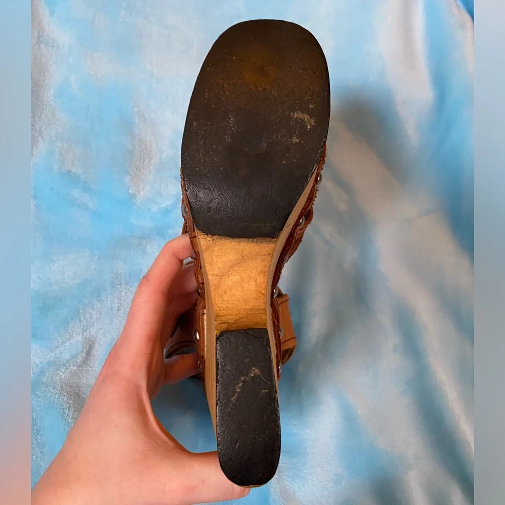 Vintage 70s 6.5 Wooden Platform Heels Sandals Leather 1970s Hippie Cher Disco - Picture 9 of 12